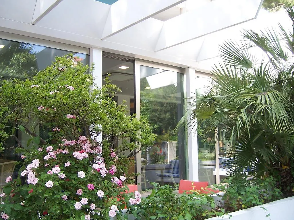 Hotel Gambrinus Riccione 3*,